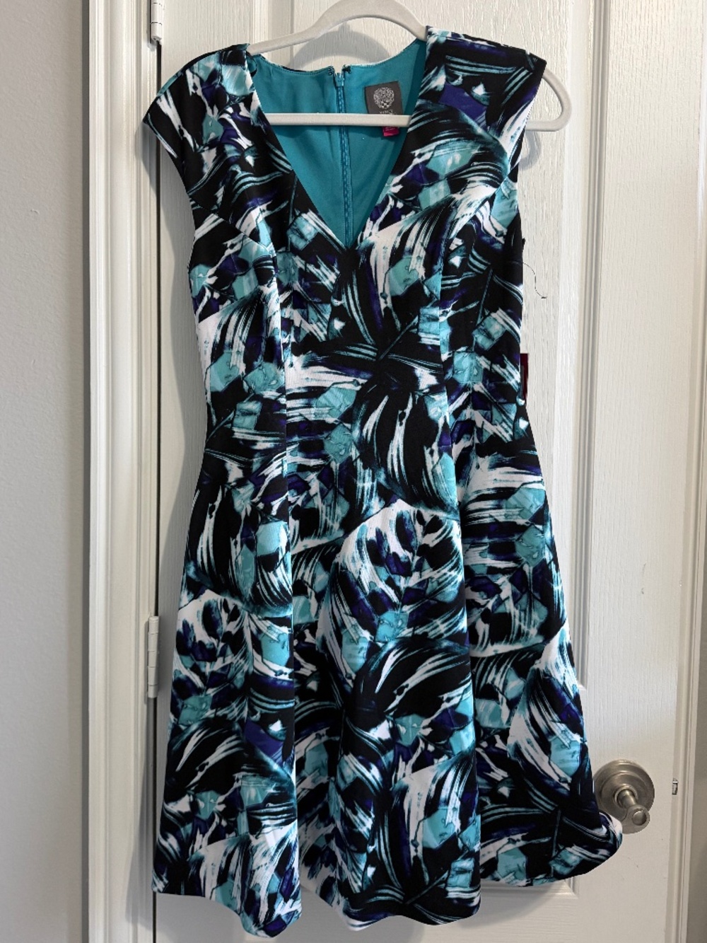 NWT Vince Camuto Abstract Print Dress - Size 8